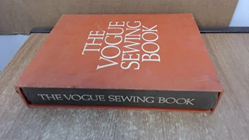 The Vogue Sewing Book / With Original Slipcase ---- 1970 --- Stated First Edition [Hardcover] Patricia Perry 1