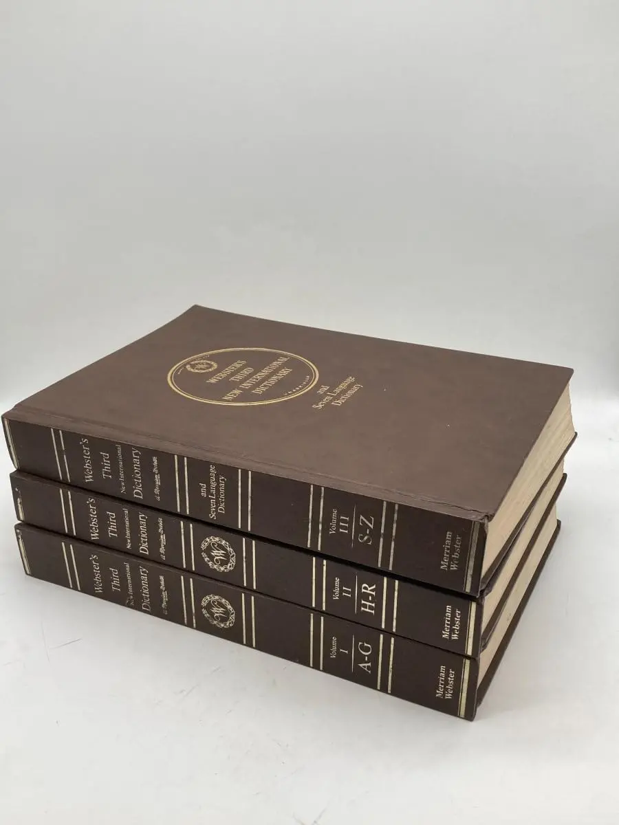 Webster's Third New International Dictionary And Seven Language Dictionary: Unabridged (Seven Language Dictionary, 3-Volume Set) [Hardcover] Merriam Webster 1