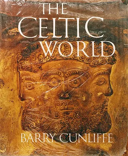 The Celtic World [Hardcover] Cunliffe, Barry. 1