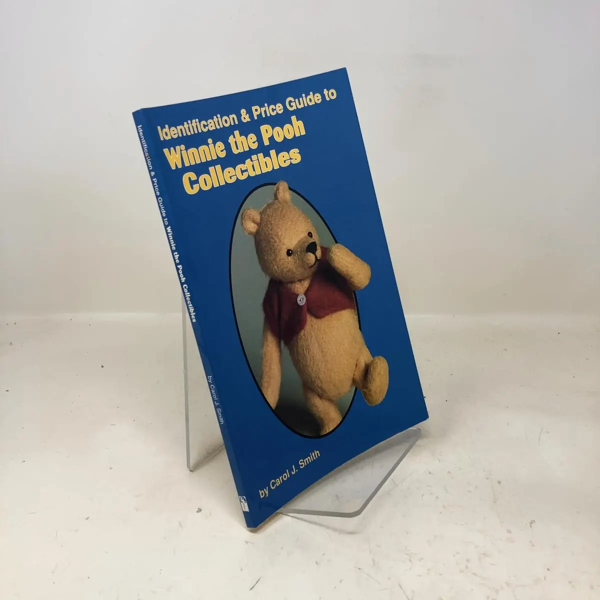 Identification And Price Guide To Winnie The Pooh Collectibles Smith, Carol J. 1