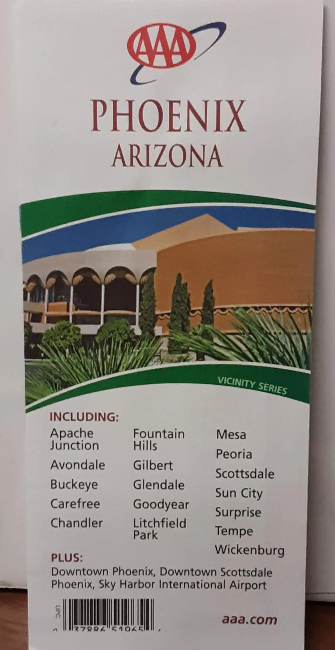 Phoenix, Arizona: Including Apache Junction, Avondale, Buckeye ... Wickenburg: Plus Downtown Phoenix, Downtown Scottsdale, Phoenix Sky H [Hardcover] The American Automobile Association 1