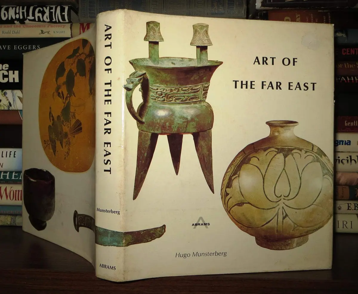 Art Of The Far East. [Hardcover] Hugo Munsterberg 1