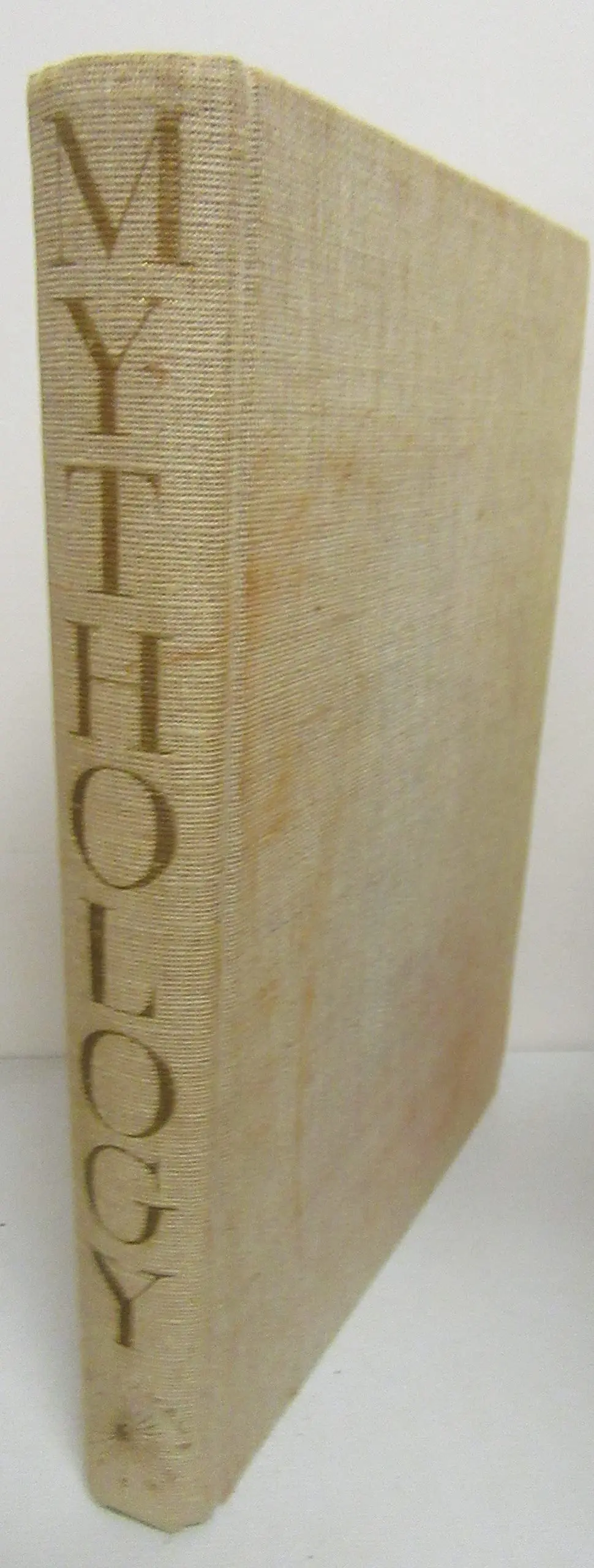 Larousse Encyclopedia Of Mythology. Hardcover [Hardcover] Graves, Robert 1