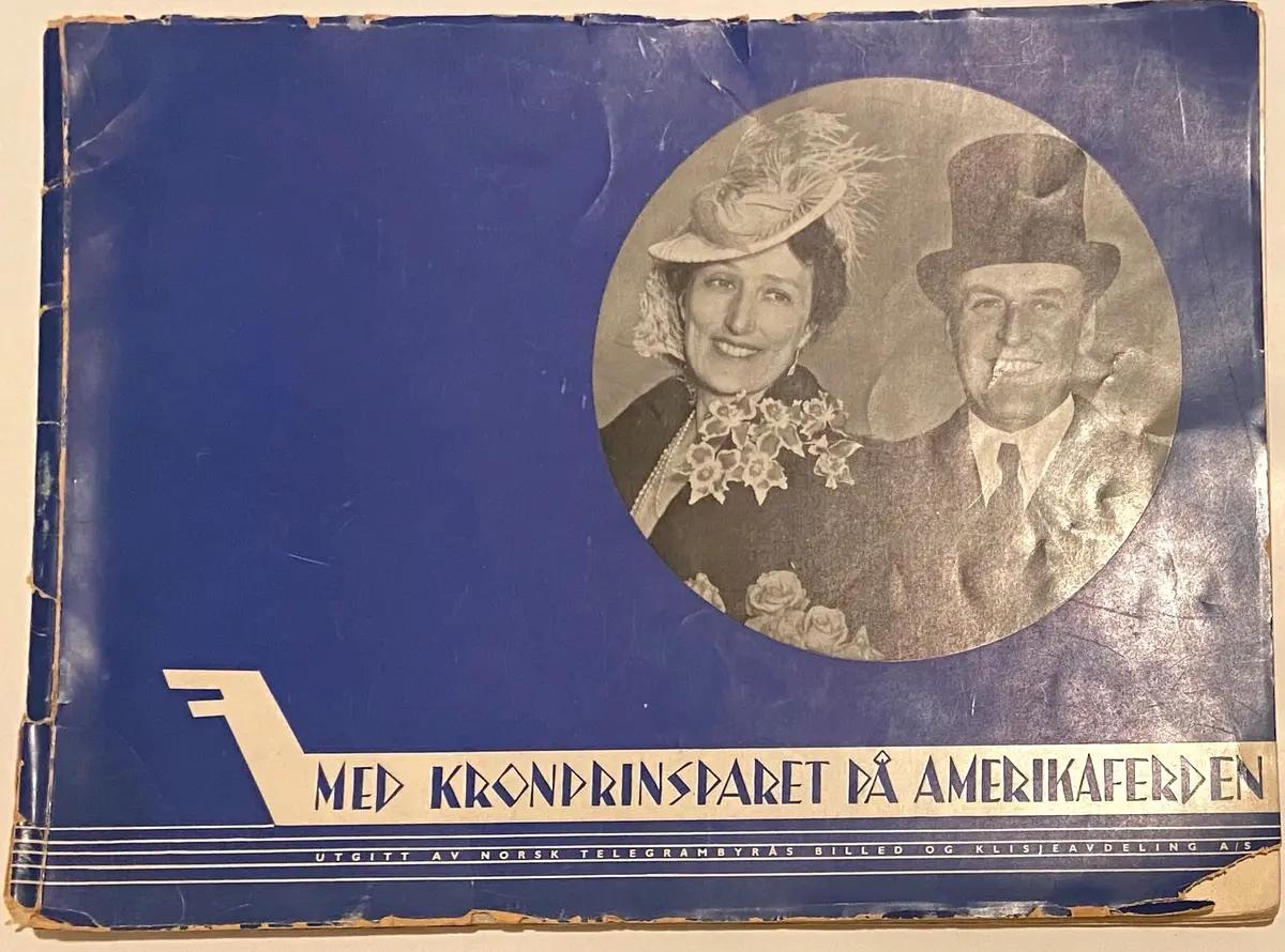 Med Kronprinsparet P? Amerikaferden: En Beretning I Billeder Hvortil H. K. H. Kronprinsen [Olav (V)], H. K. H. Kronprinsessen [M?Rtha Of Sweden] Og Kronprinsens Adjutant Major ?Stgaard Elskverdigst Har Stillet En Del Av Sine Egne Fotografier Til Disposisj 1