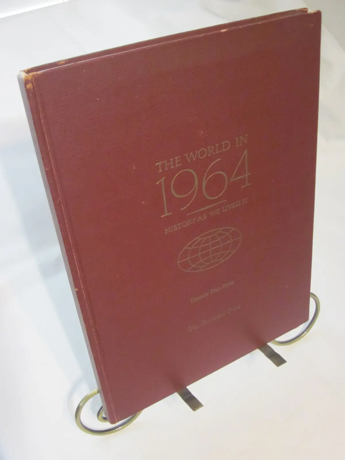 The World In 1964 Histroy As We Lived It [Hardcover] Associated Press 1