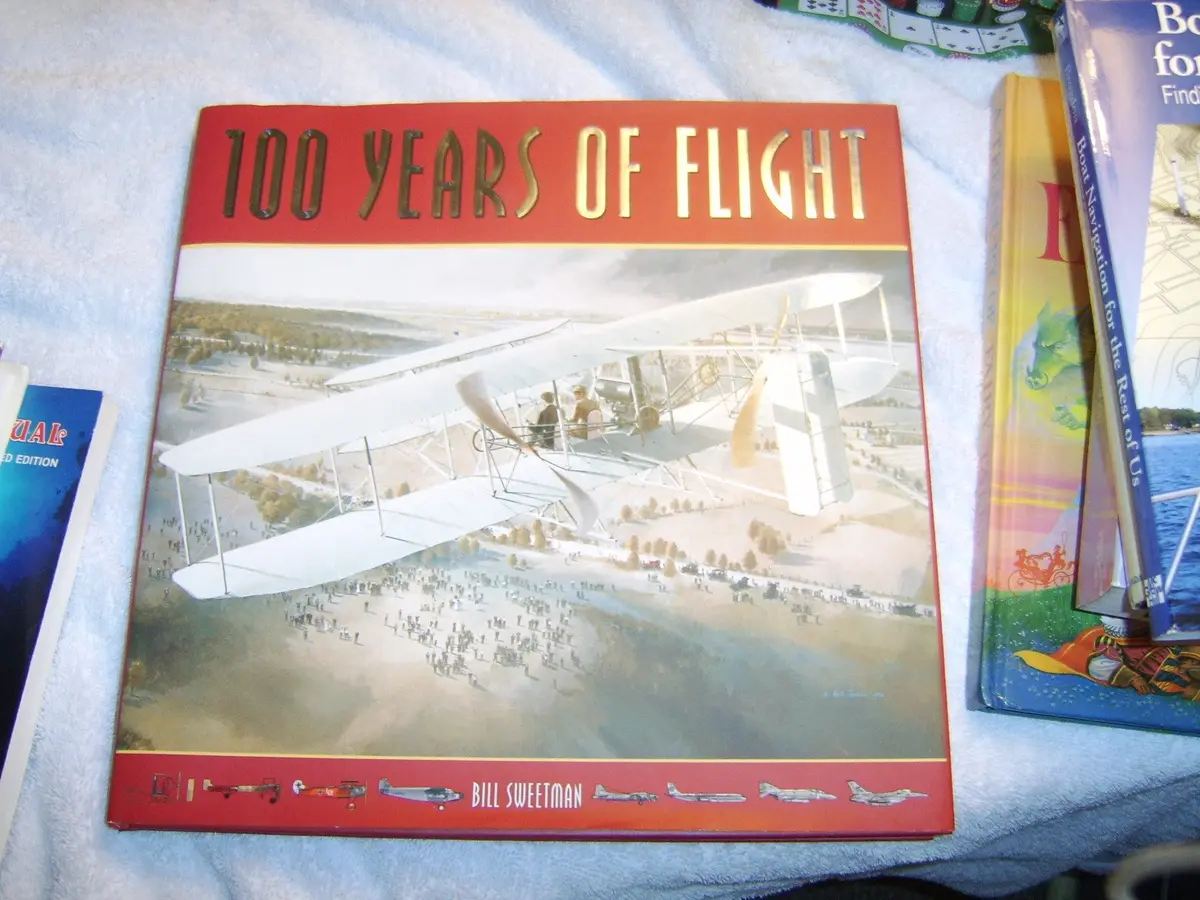 100 Years Of Flight [Hardcover] Bill Sweetman 1