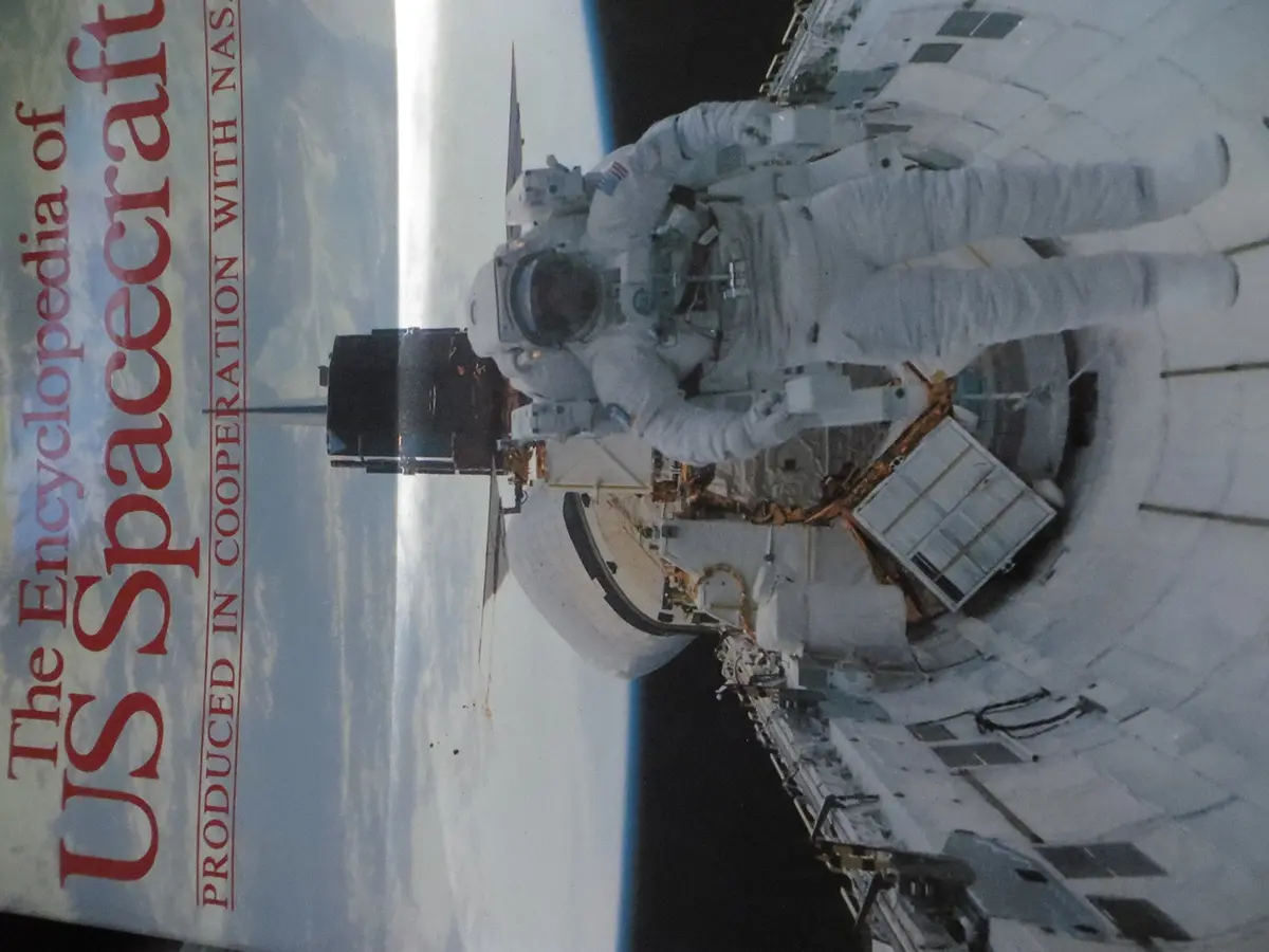 The Encyclopedia Of Us Spacecraft (Produced In Cooperation With Nasa)/The Encyclopedia Of Soviet Spacecraft. [Hardcover] Bill (Us) And Douglas Hart (Soviet). Yenne 1