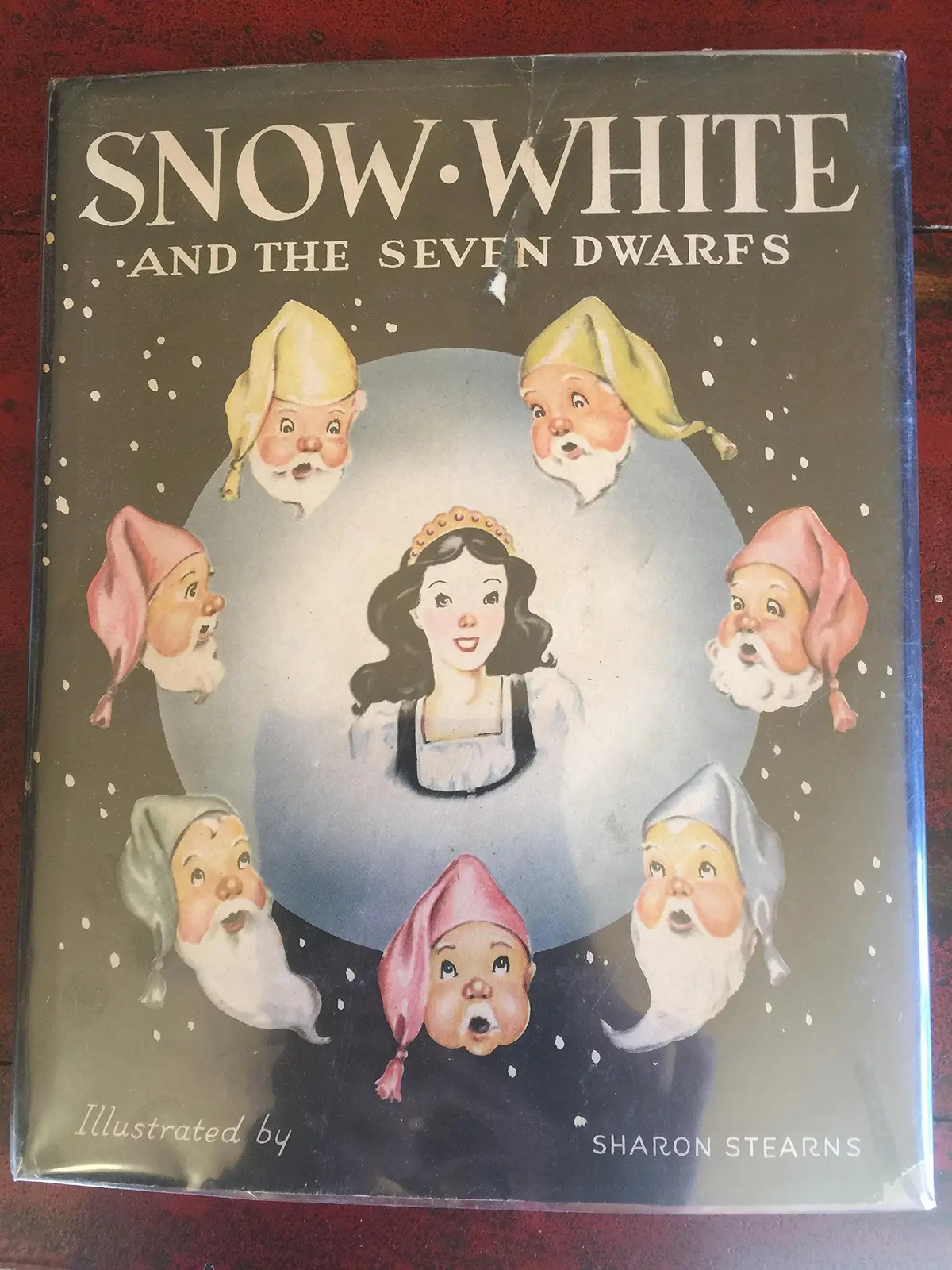 Snow - White And The Seven Dwarfs [Hardcover] Stearns, Sharon 1