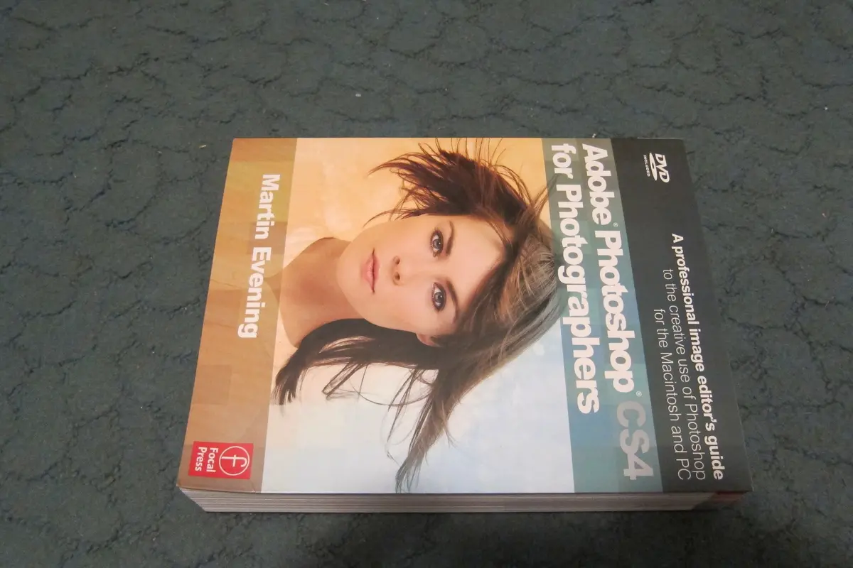 Adobe Photoshop Cs4 For Photographers: A Professional Image Editor's Guide To The Creative Use Of Photoshop For The Macintosh And Pc Evening, Martin 1