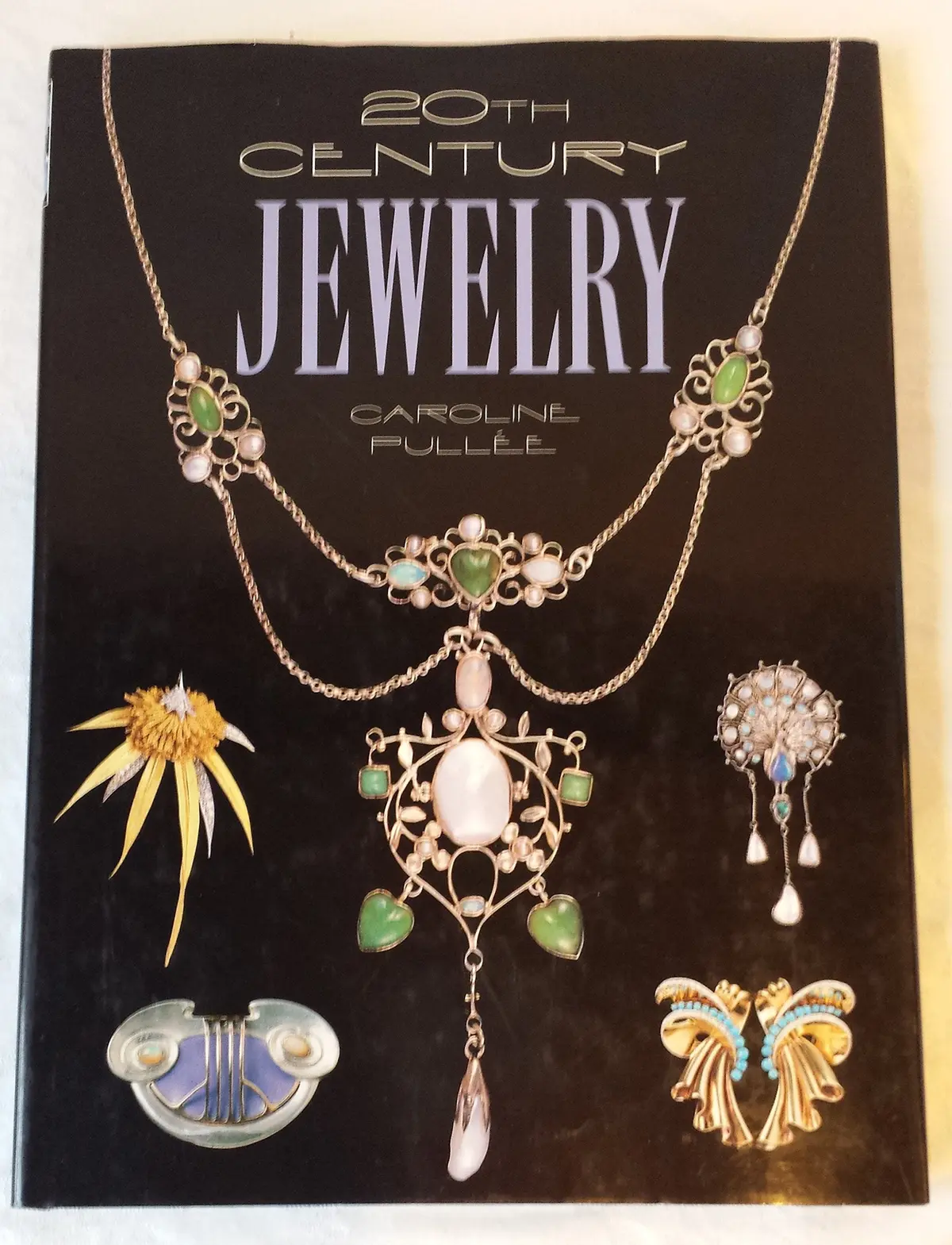 Twentieth-Century Jewelry Pullee, Caroline 1