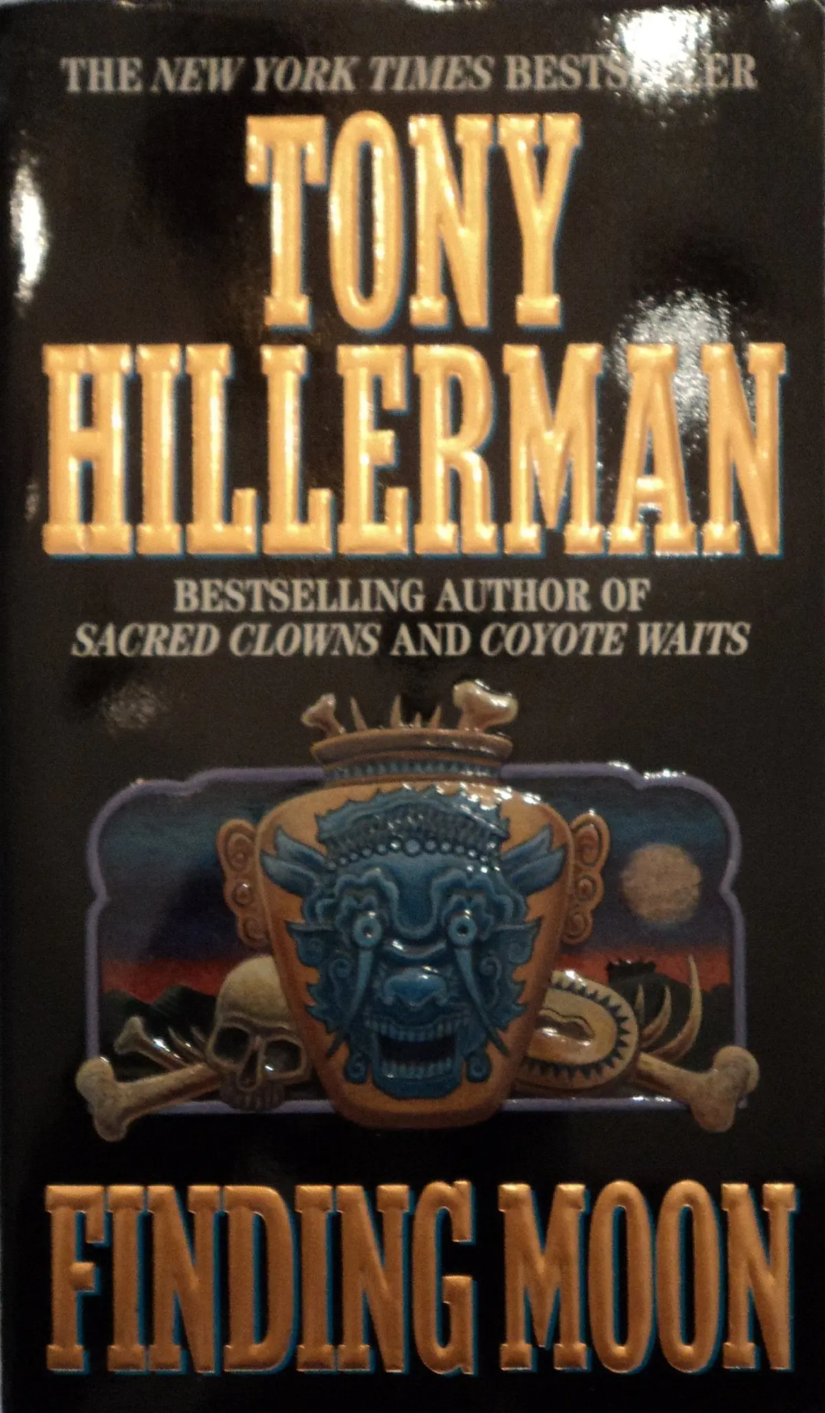 Finding Moon Hillerman, Tony 1