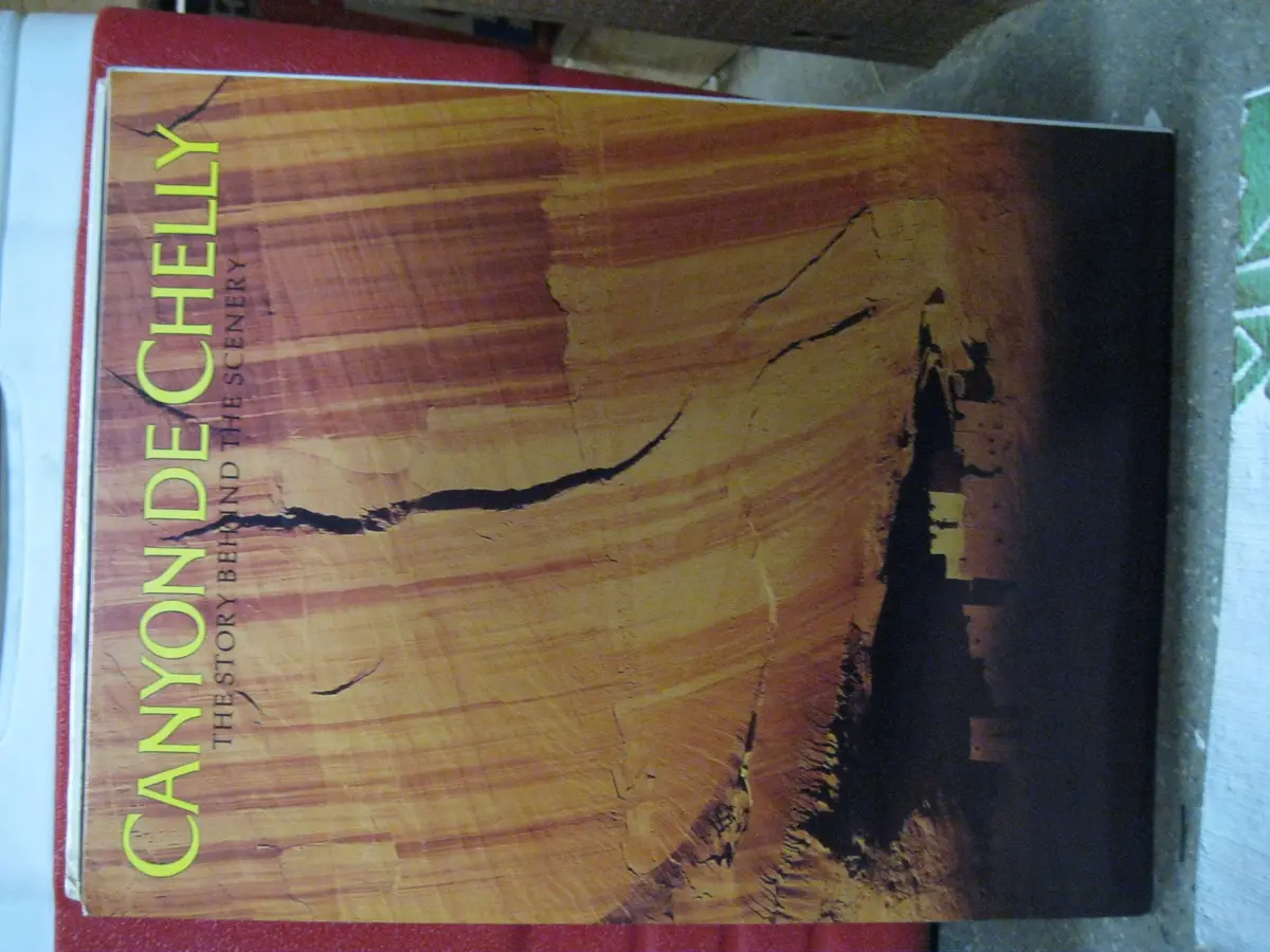 Canyon De Chelly: The Story Behind The Scenery [Paperback] Douglas Anderson; Barbara Anderson; Charles Supplee; Mary L. Vancamp And K. C. Dendooven 1