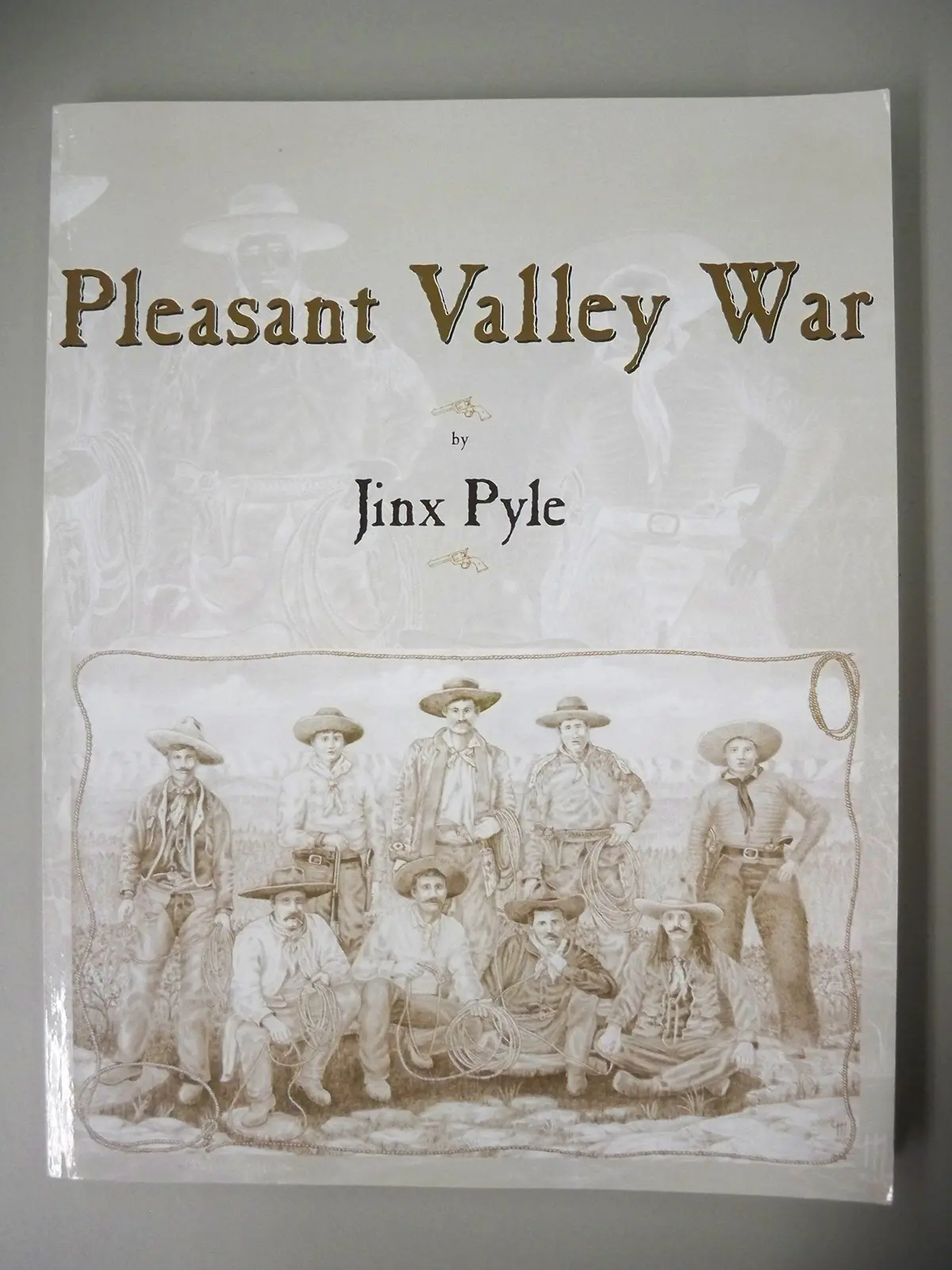 Pleasant Valley War [Paperback] Jinx Pyle 1