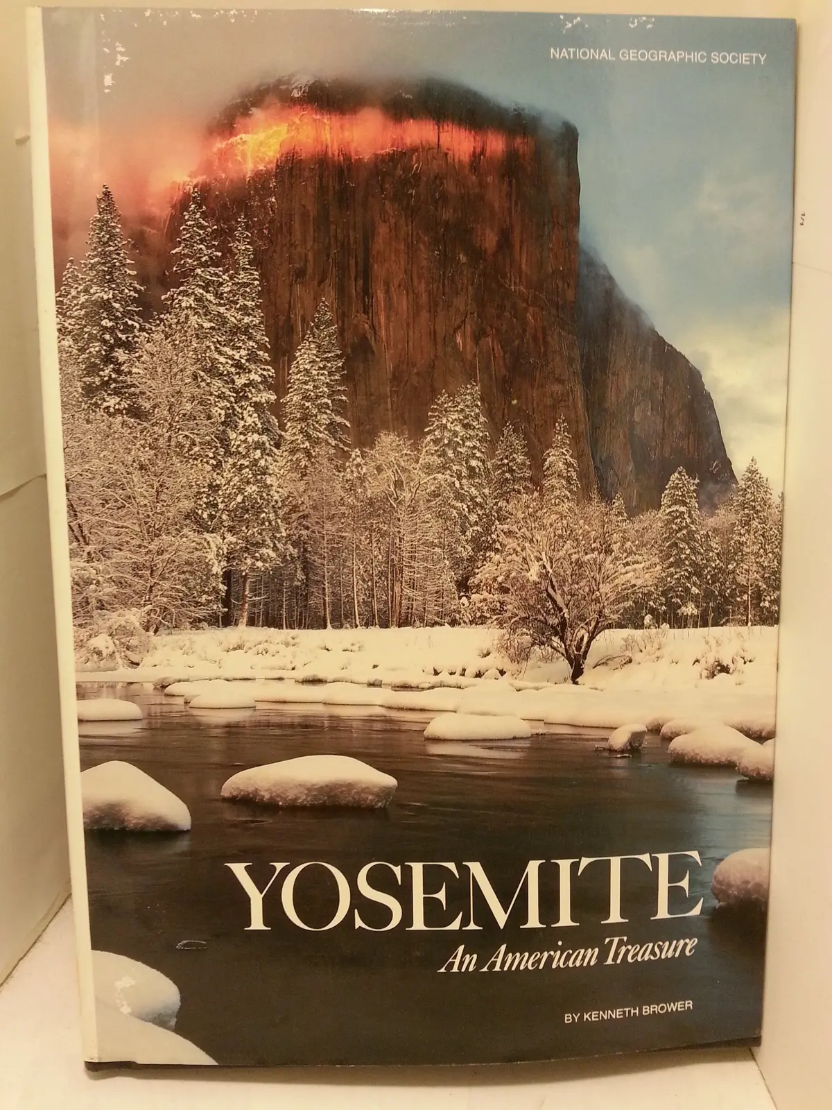 Yosemite: An American Treasure [Hardcover] National Geographic Society 1