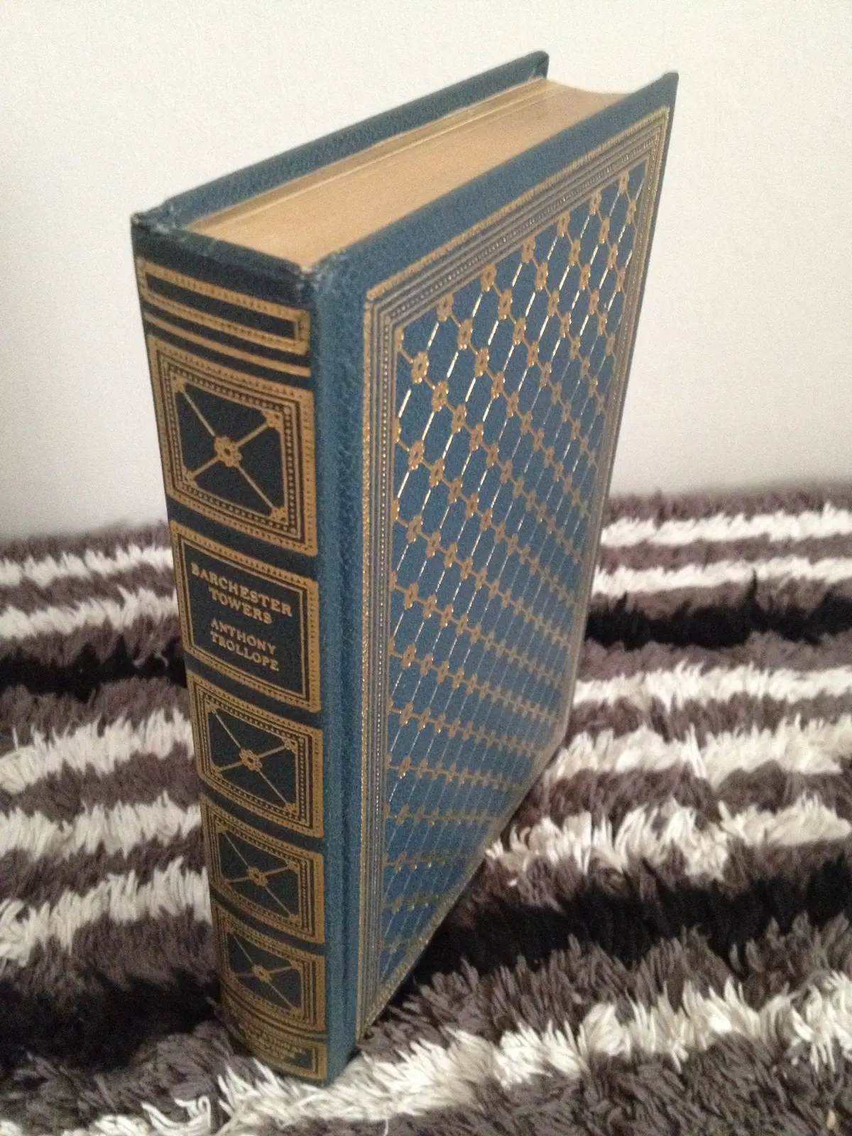 Barchester Towers (International Collectors Library) [Leather Bound] Anthony Trollope 1