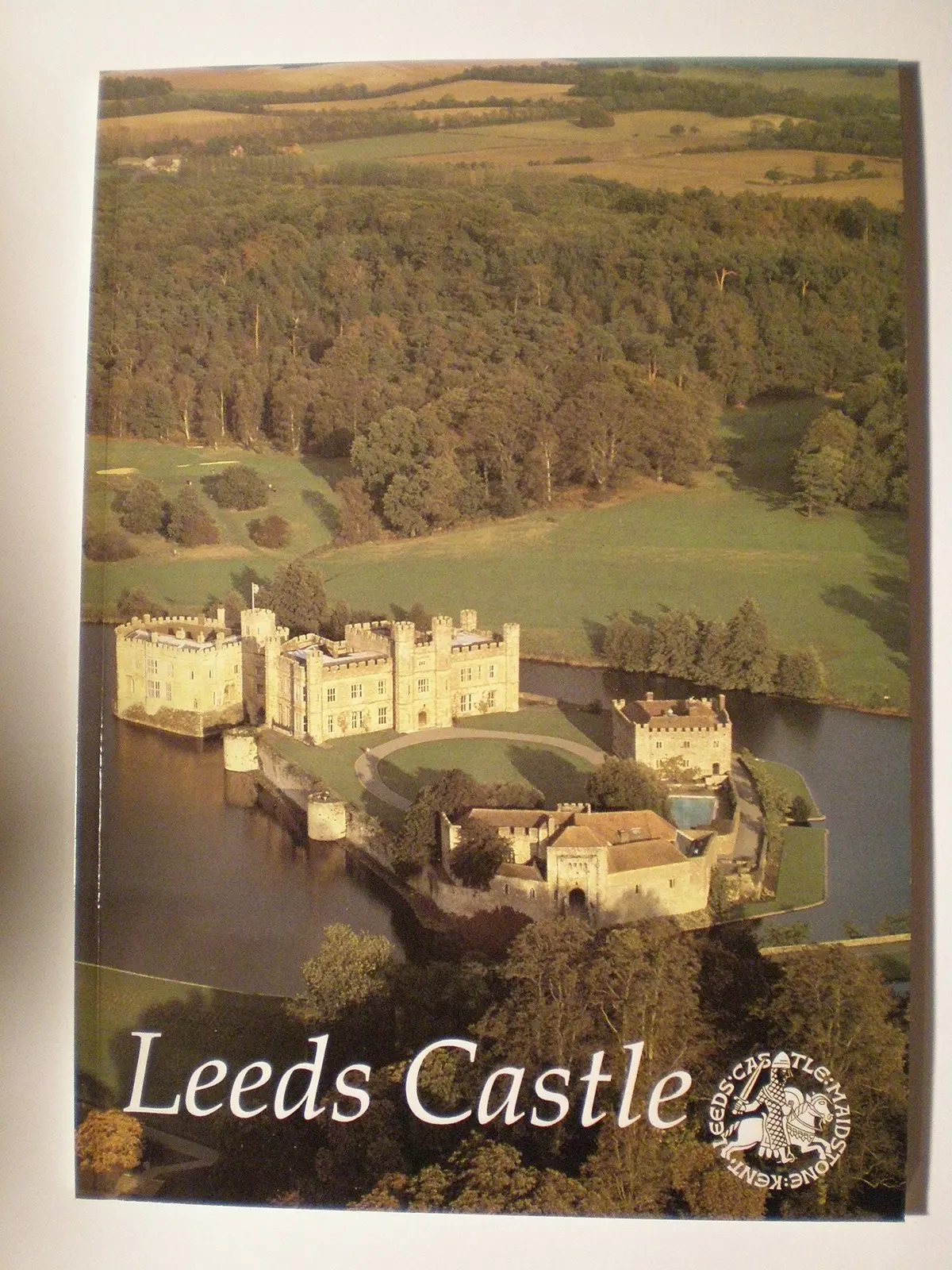 Leeds Castle, Maidstone & Kent [Paperback] Sir Arthur Bryant Ch 1